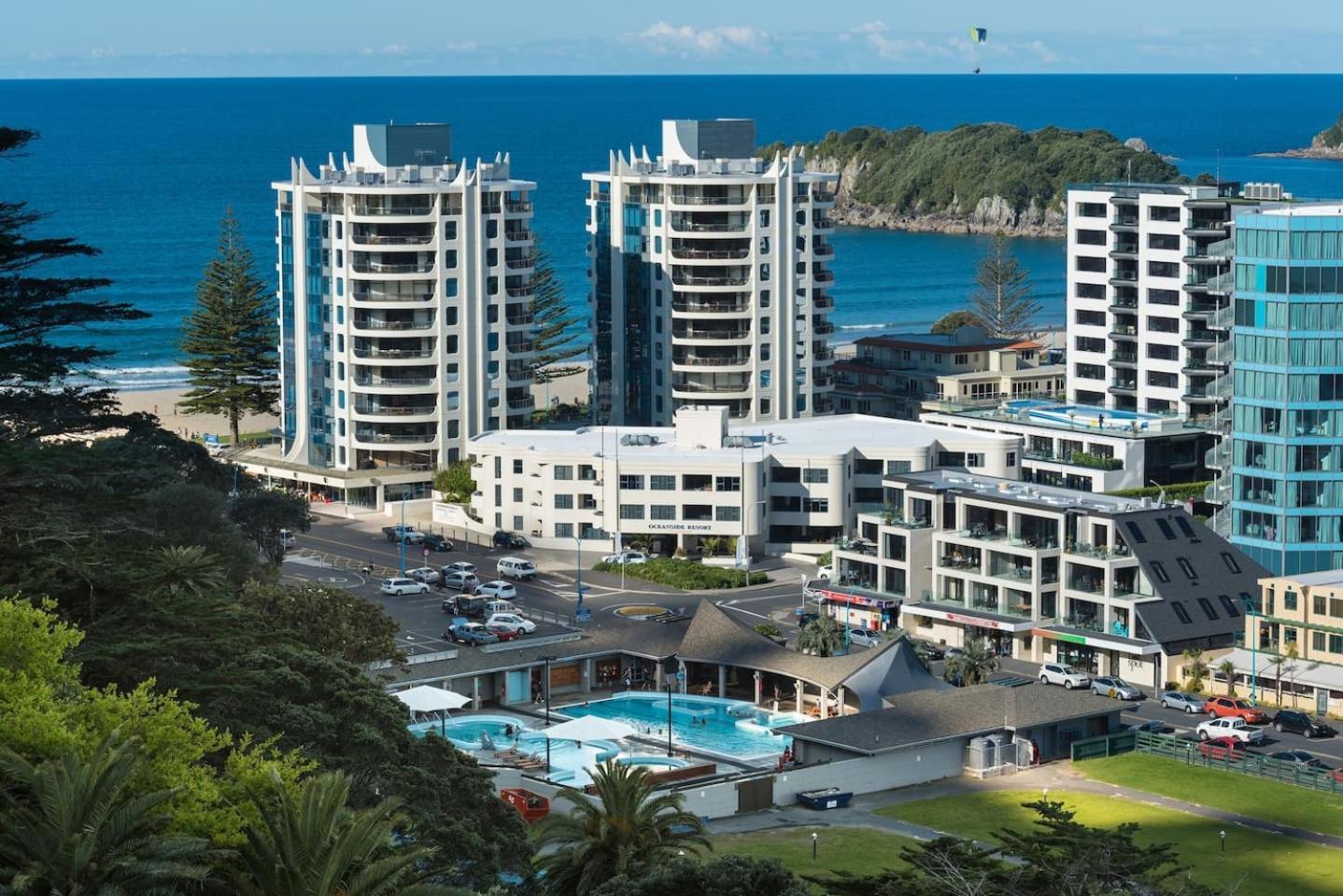 Oceanside Bliss - Absolute Beachfront - Uninterrupted Ocean Views With Pool Mount Maunganui Exterior photo