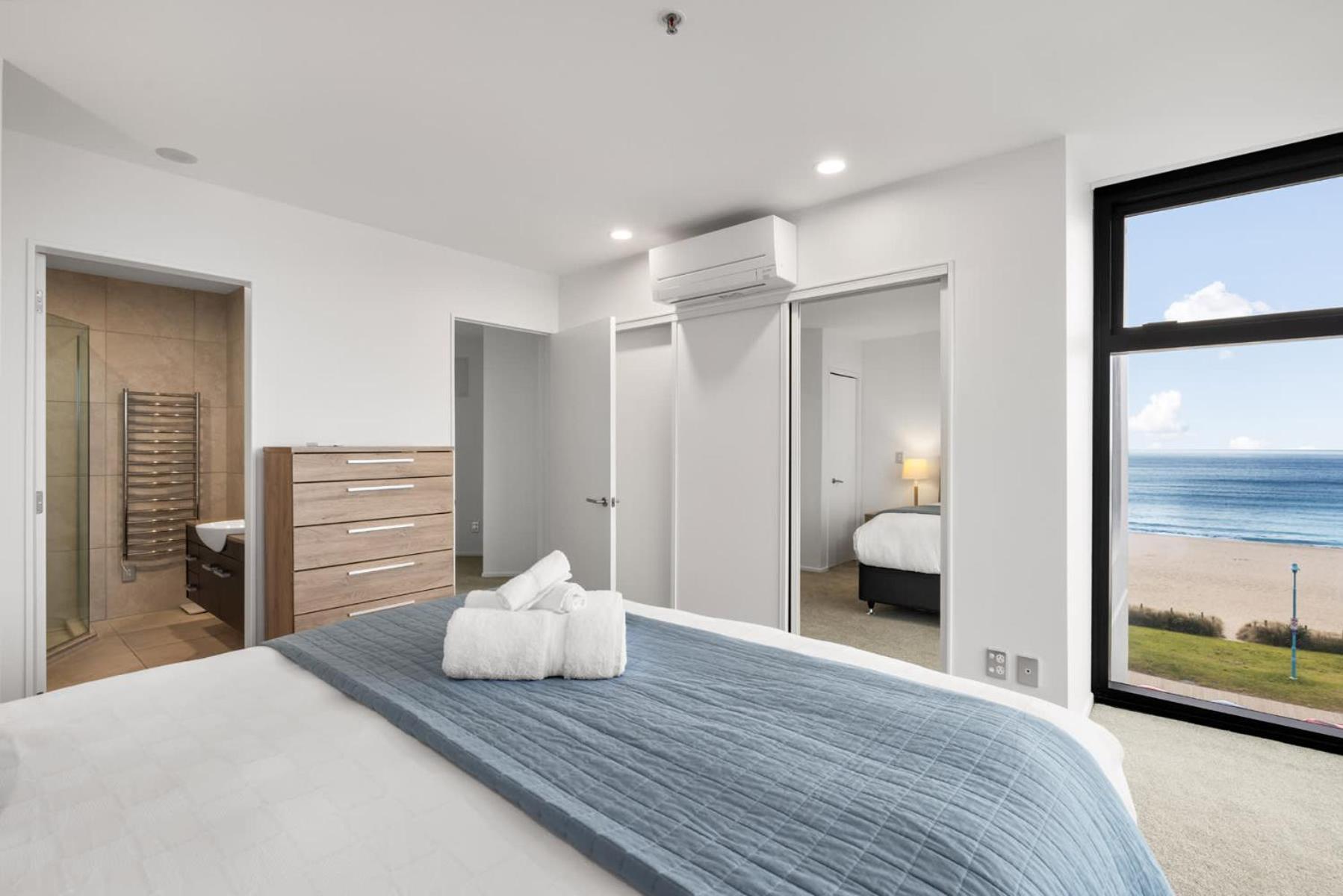 Oceanside Bliss - Absolute Beachfront - Uninterrupted Ocean Views With Pool Mount Maunganui Exterior photo